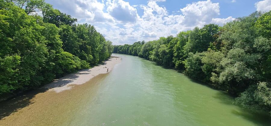2H Best of München Sightseeings Tour - Getting comfortable before the city route