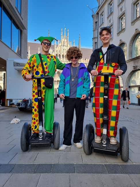 2H Best of München Sightseeings Tour - Monuments, parks, and the traditional Bavarian side