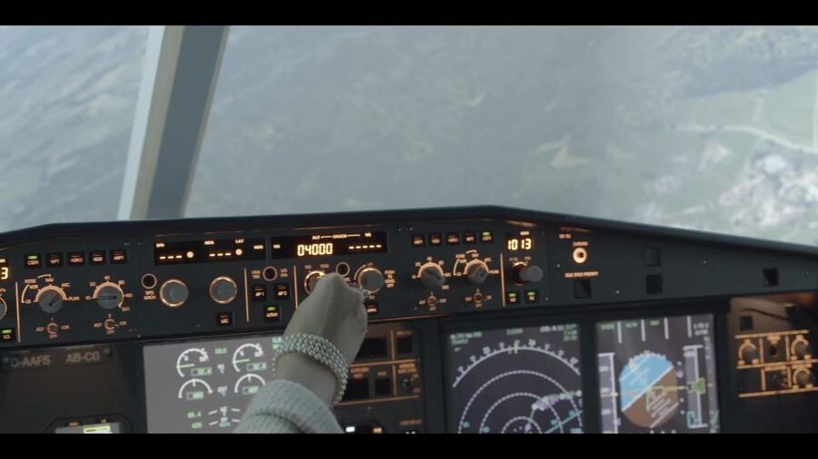 Airbus Flightsimulator | Flying Experience | adults&children - The 15-minute briefing sets the tone