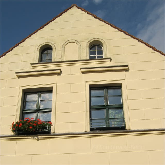 Berlin: 2.5-Hour Neighborhood Tour of Neukölln - Why Neukölln makes a smart Berlin walking tour