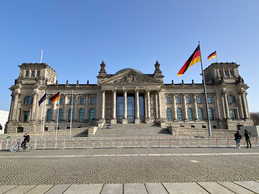Berlin Battlefield Tour - Operation Berlin 1945 - Platz der Republik and the approach to the Reichstag