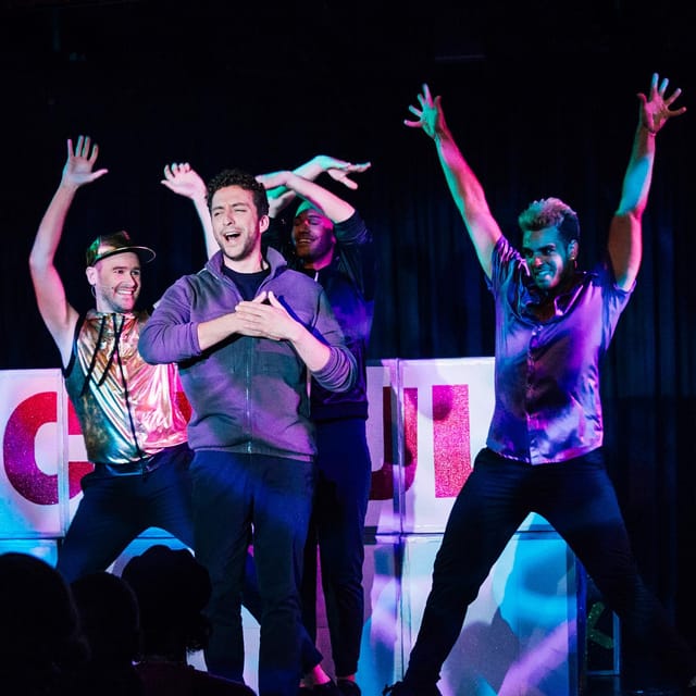 Berlin: BKA Theater "Operetta for two gay tenors" - Meet Tobi and Jan in the countryside