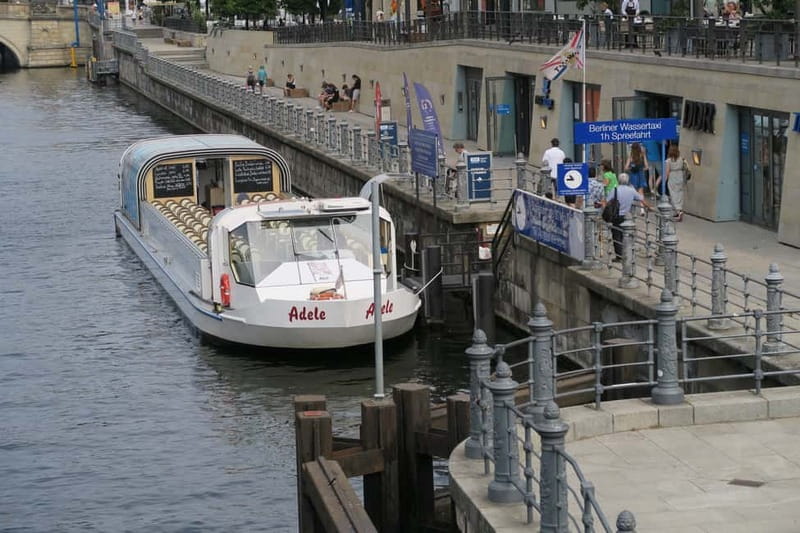Berlin: Boat Sightseeing Cruise with Audioguide - Why a Spree cruise is a smart first look at Berlin