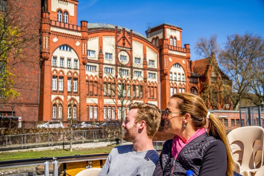 Berlin: Boat Tour Along the River Spree - The audio guide: useful, but not the same as a live tour