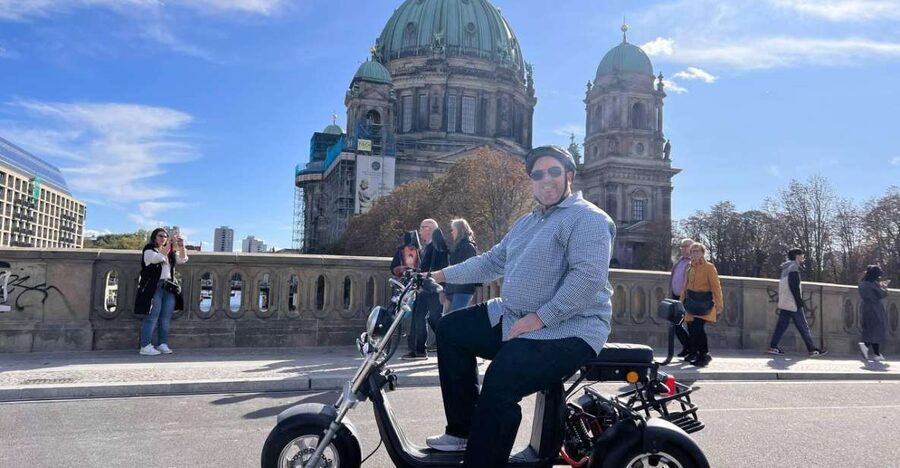 Berlin City: 2 Hour Guided Fat Tire E-Scooter Tour - Brandenburg Gate and the Reichstag