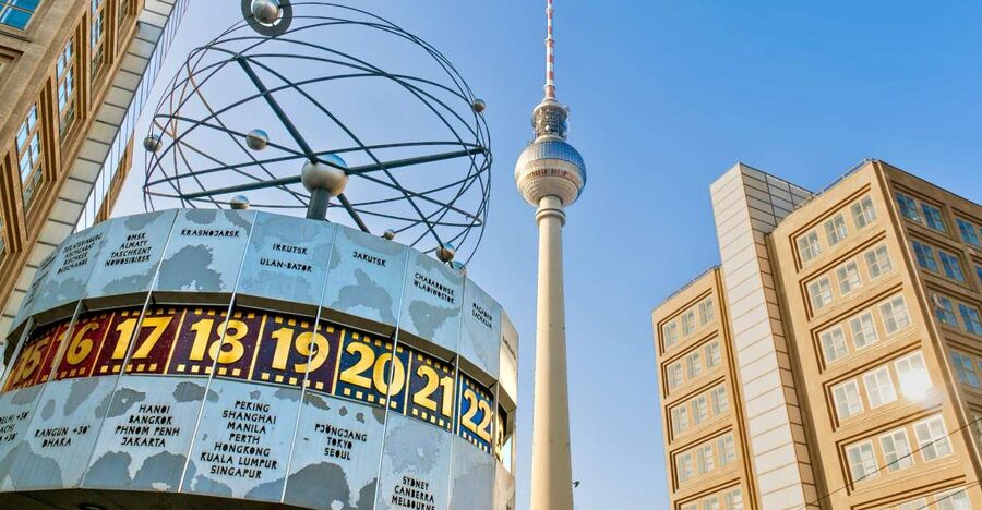 Berlin: City Center Walking Tour - Red Town Hall and Berlin’s city center