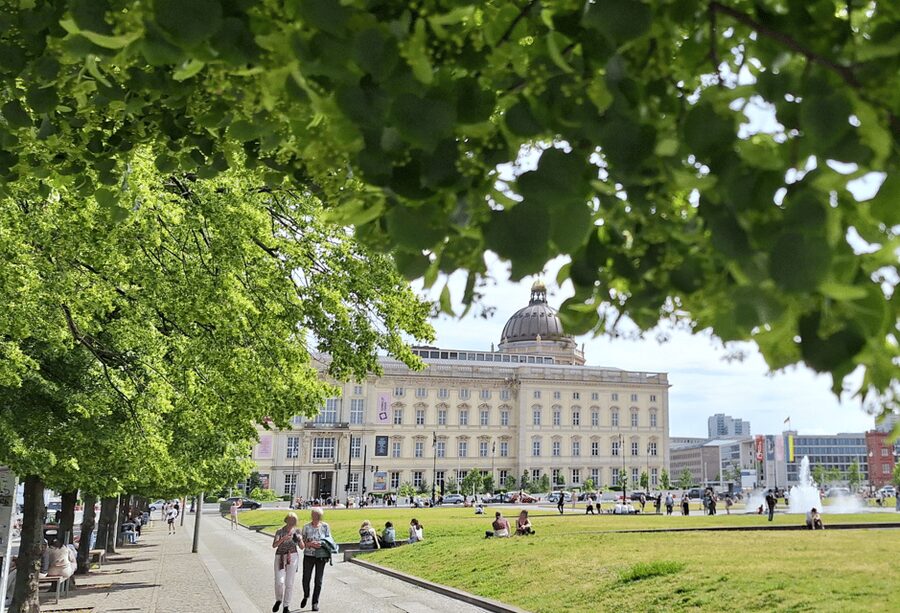 Berlin: City Highlights Express & Panorama Roof Terrace - Why this short Berlin walk works
