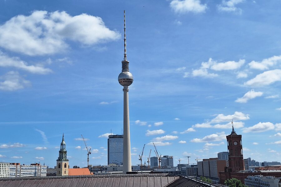 Berlin: City Highlights Express & Panorama Roof Terrace - Along the Spree to the TV Tower