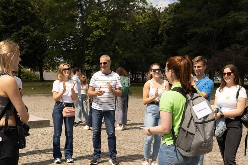 Berlin: City tour - Best of Berlin - Starting at Potsdamer Platz and the Berlin Wall