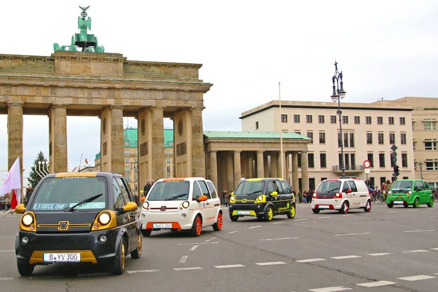 Berlin: E-Trabi City Tour - Following the convoy past Potsdamer Platz