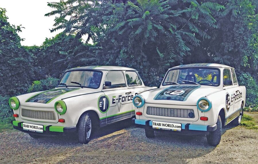 Berlin: E-Trabi City Tour - From the Reichstag to Unter den Linden