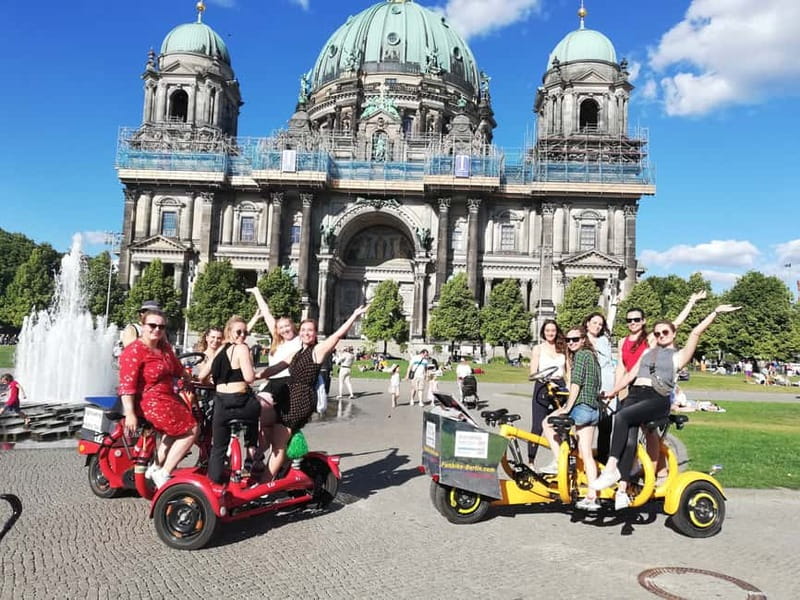 Berlin: Fun Private Guided Sightseeing Tours with Teambikes - How the teambike ride works at Brandenburg Gate