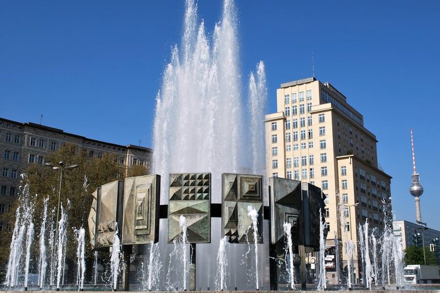 Berlin: Karl-Marx-Allee 2-Hour Tour - Starting among Friedrichshain’s planned apartments