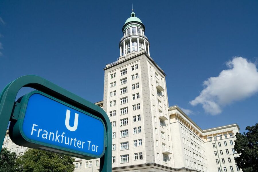 Berlin: Karl-Marx-Allee 2-Hour Tour - What the guide adds to the experience