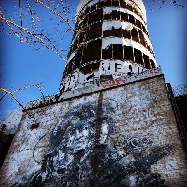 Berlin: Listening Station Teufelsberg Tour with Transfer - Meeting at Heerstraße and riding to the hill