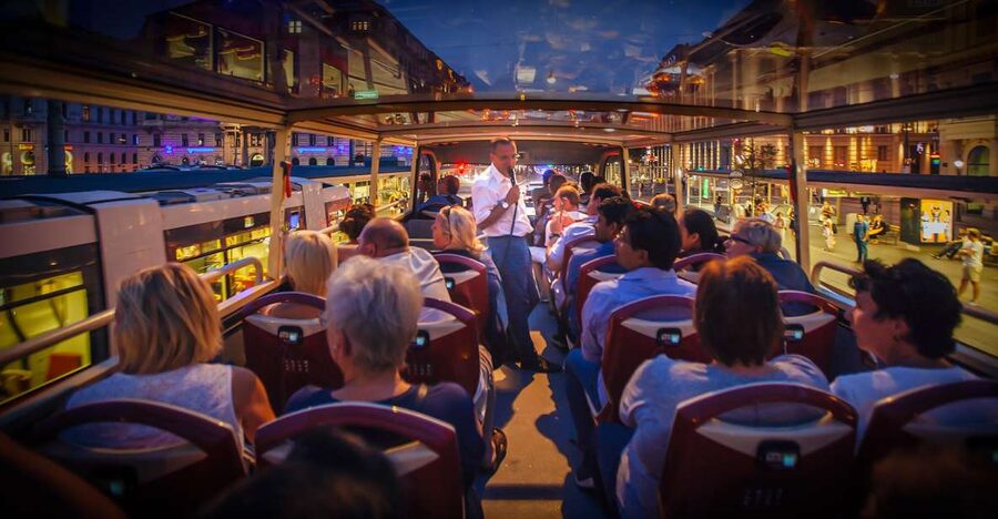 Berlin: Live-Guided Evening Sightseeing Tour by Open-top Bus - Kreuzberg and Nikolaiviertel show two sides of Berlin