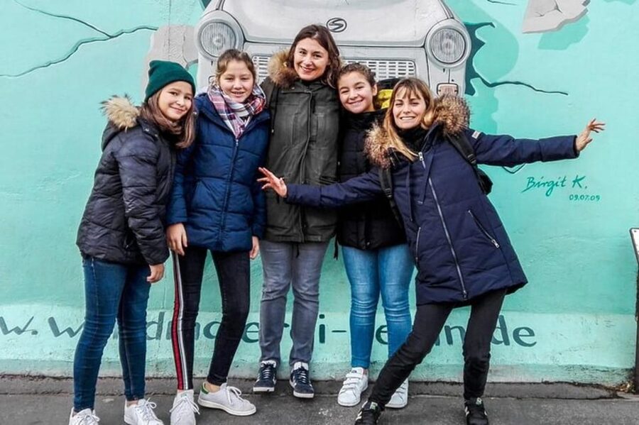 Berlin : Must-see attractions Walking Tour - Walking, public transport, and physical comfort