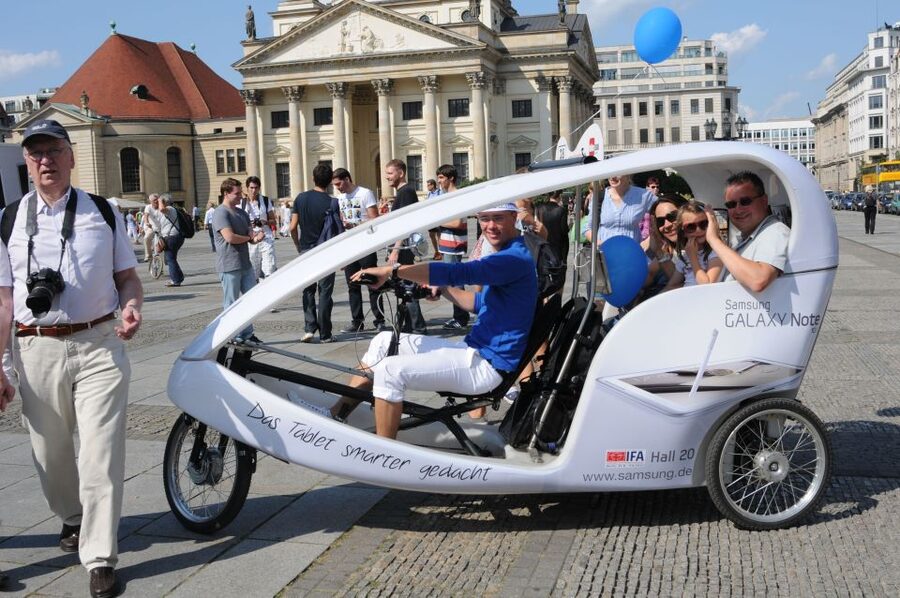 Berlin: Private Guided E-Rickshaw Tour - Why an e-rickshaw works well in Berlin