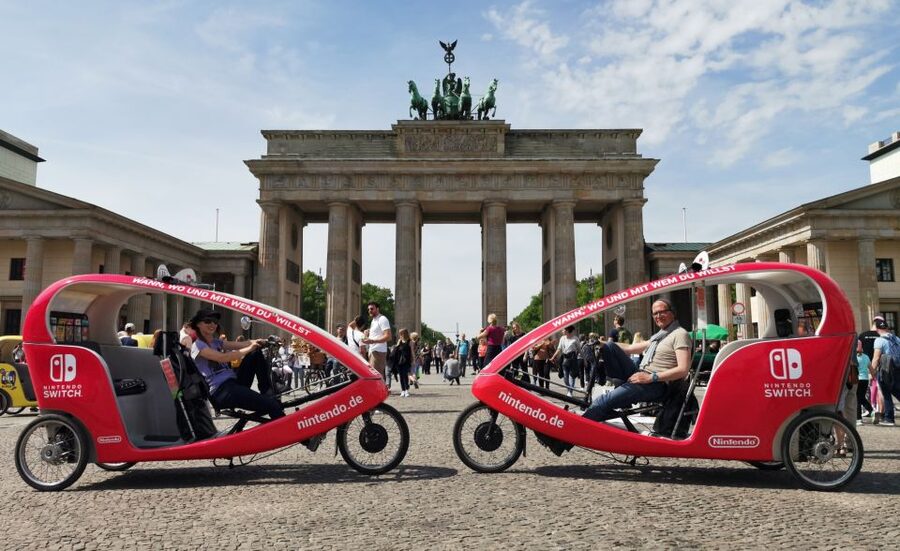 Berlin: Private Guided E-Rickshaw Tour - Checkpoint Charlie and Berlin’s divided past