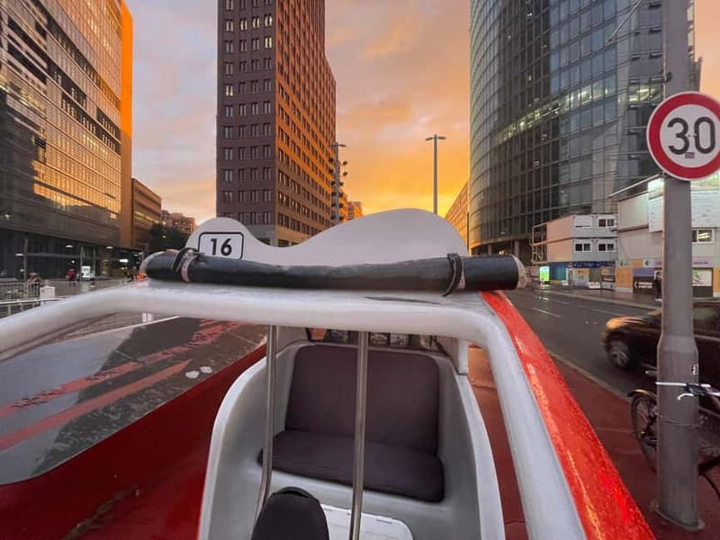 Berlin: Private Sightseeing Tour in an E-Rickshaw - Key points at a glance