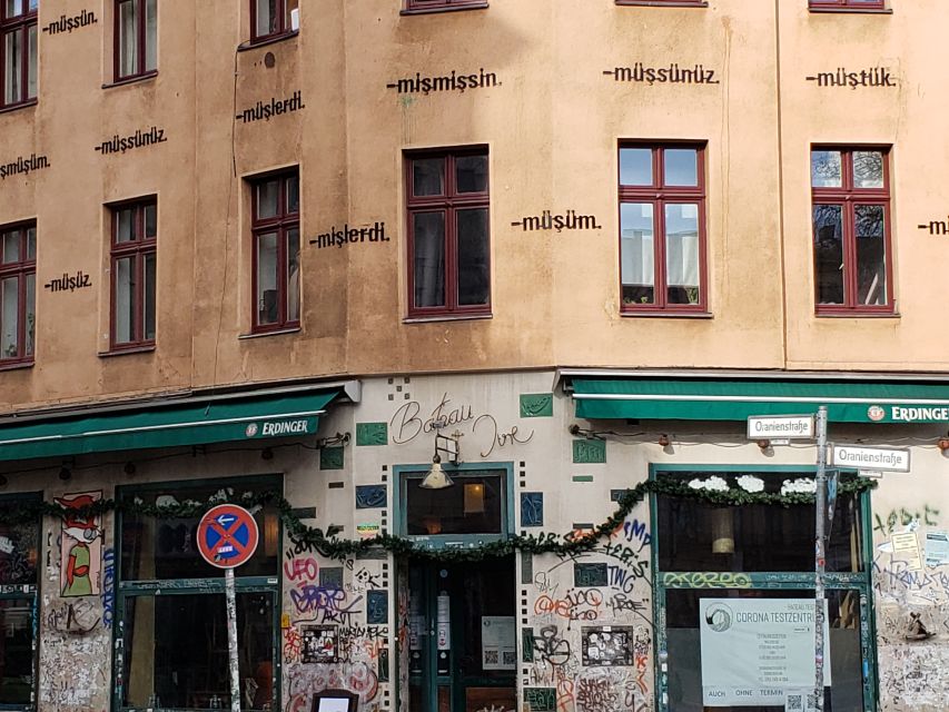 Berlin: Private tour through the district of Kreuzberg - Starting at Kottbusser Tor