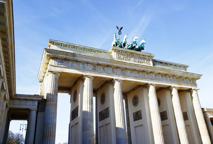 Berlin: Private walking tour through the city center - A two-hour walk through Berlin’s central fault line