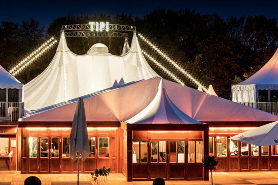 Berlin: Show at the Tipi am Kanzleramt - A theatrical night beside Berlin’s government district
