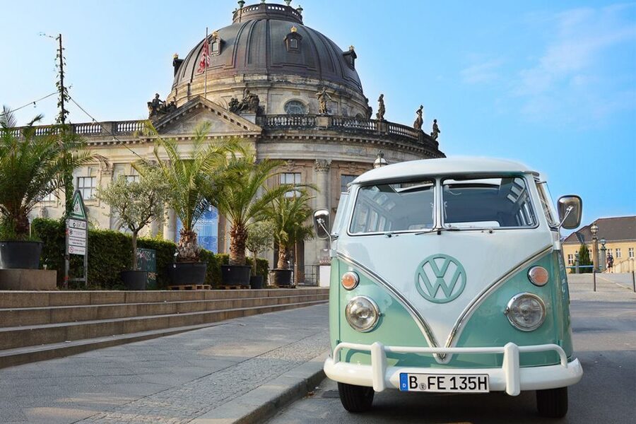 Berlin: Sightseeing Tour in Classic Volkswagen T1 Samba Bus - Why the 1965 Samba bus changes the tour