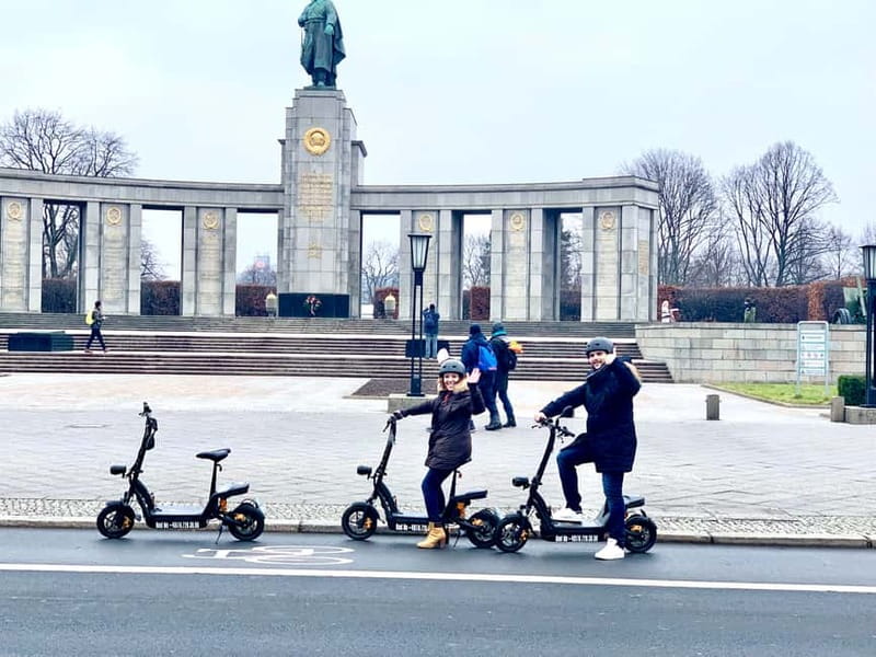Berlin: Thrilling E-Scooter Adventure Tour - Riding through Berlin’s streets and green spaces