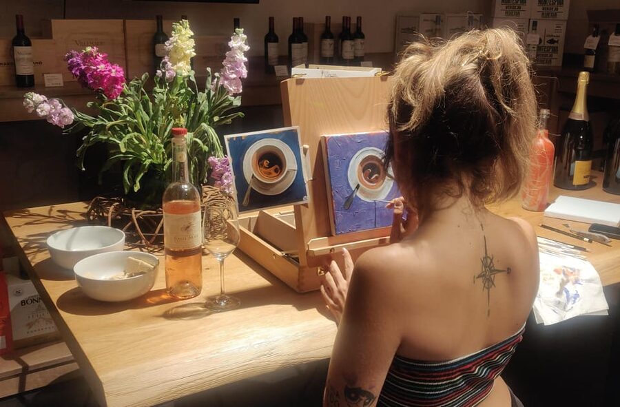 Berlin: Wine on Canvas - Paint Workshop and Wine Tasting - Key points to know before booking