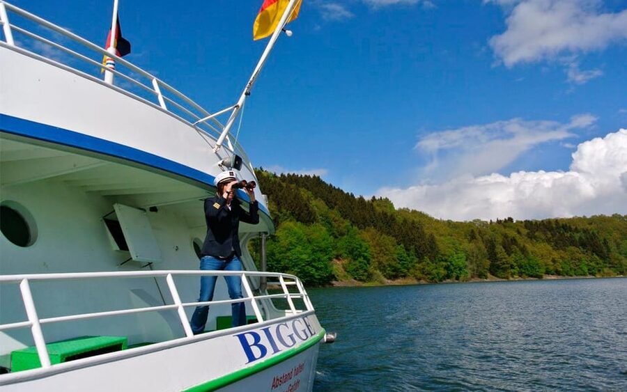 Biggesee: Boat Tour with All-inclusive cake buffet - Who will enjoy this cruise most