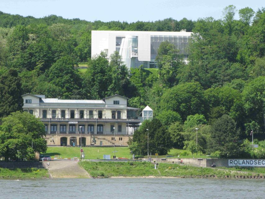 Bonn Regio WelcomeCard with Guidebook - Regional castles and the Rhine valley