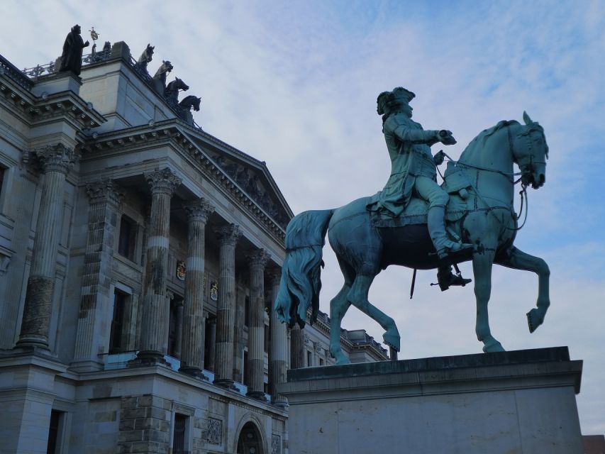 Braunschweig: Private City Walking Tour with Certified Guide - Magniviertel and the bright turn at Happy Rizzi House