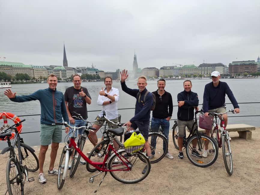 Celebs, Waterfronts and Nature Cycle Tour - Harvestehude, Krugkoppel, and Fernsicht