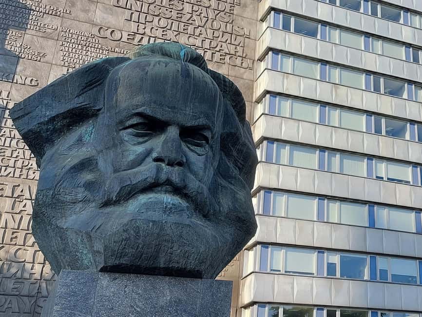 City tour Chemnitz - From linen bleaching to machines, cars, and smoke