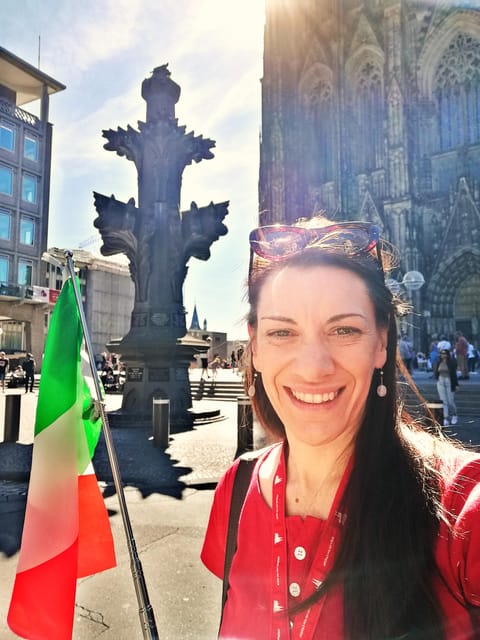 Cologne classic walking tour - Meeting at the cathedral’s great pinnacle copy