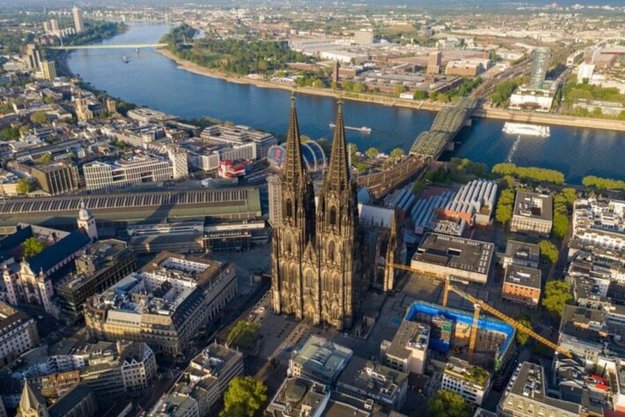 Cologne: Custom Private Walking Tour with a Local Guide - Choosing museums or quieter Cologne streets
