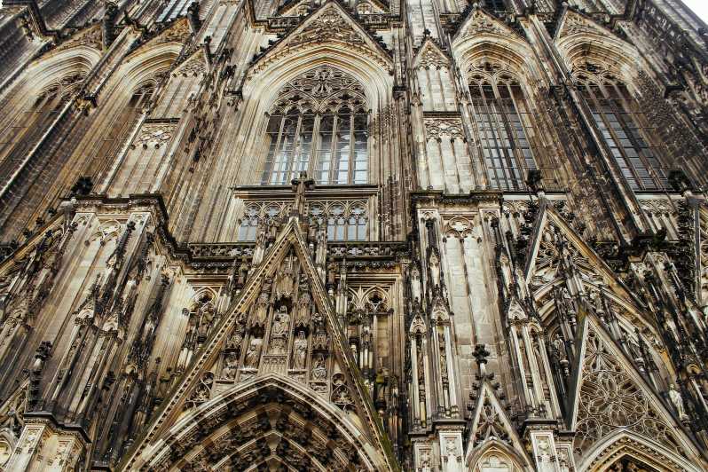 Cologne: Private Tour with a Local - A first walk that helps Cologne make sense
