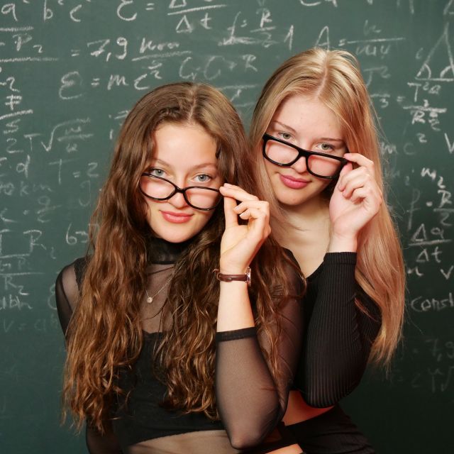 Cologne: Selfiewerke Selfie Foto Studio - Image selection, editing, and the real cost