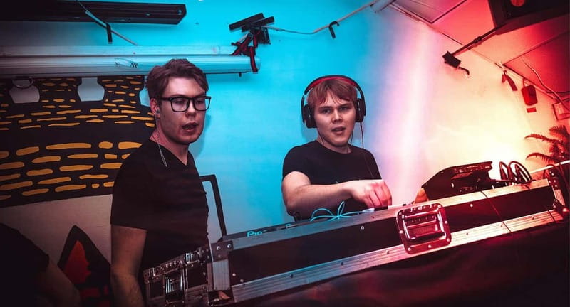 DJ for a Day: Learn to Mix Like a Pro in Berlin - Who should book this Berlin DJ workshop?