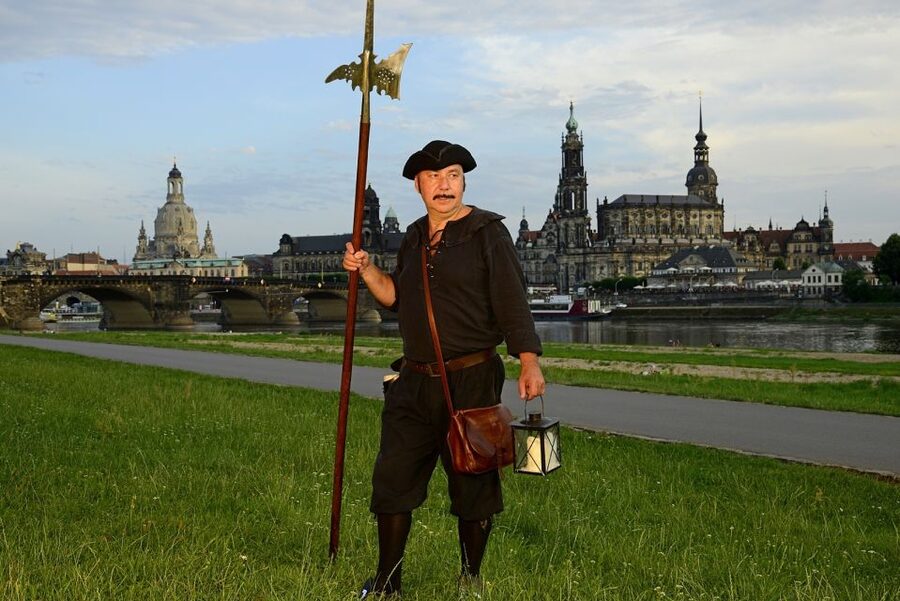Dresden: Night Watchman Tour Through The Old Town - Is $17 a fair price?