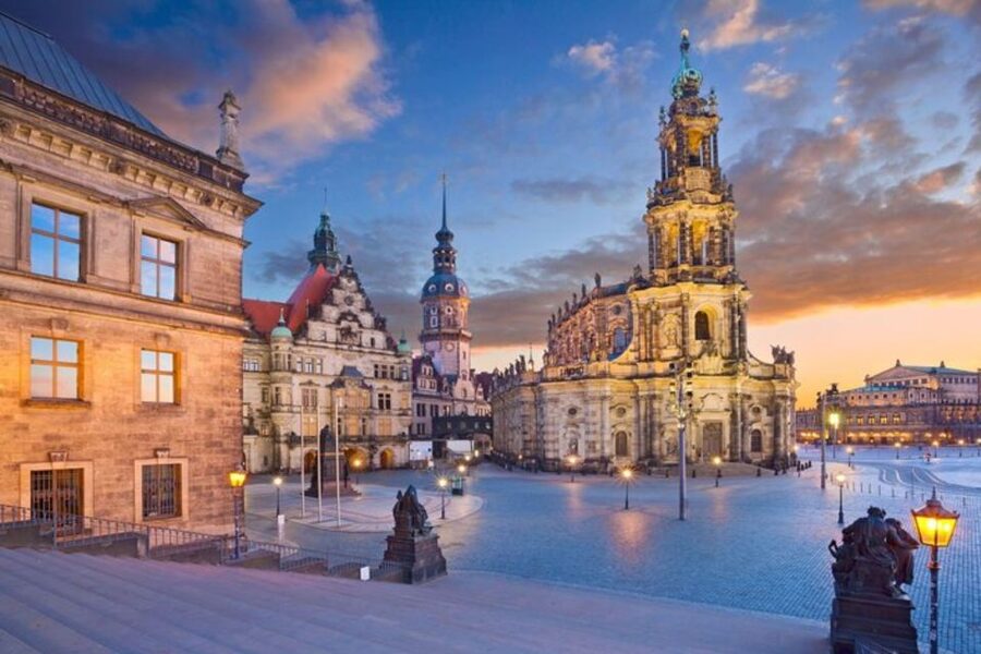 Dresden: Private custom tour with a local guide - Why a private Dresden walk can be useful