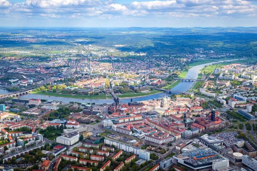 Dresden: Private custom tour with a local guide - Two hours or eight hours: choosing the right length