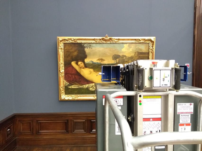 Dresden: Ticket + Tour Gallery Old Masters - Raphael’s Madonna and the art of close looking