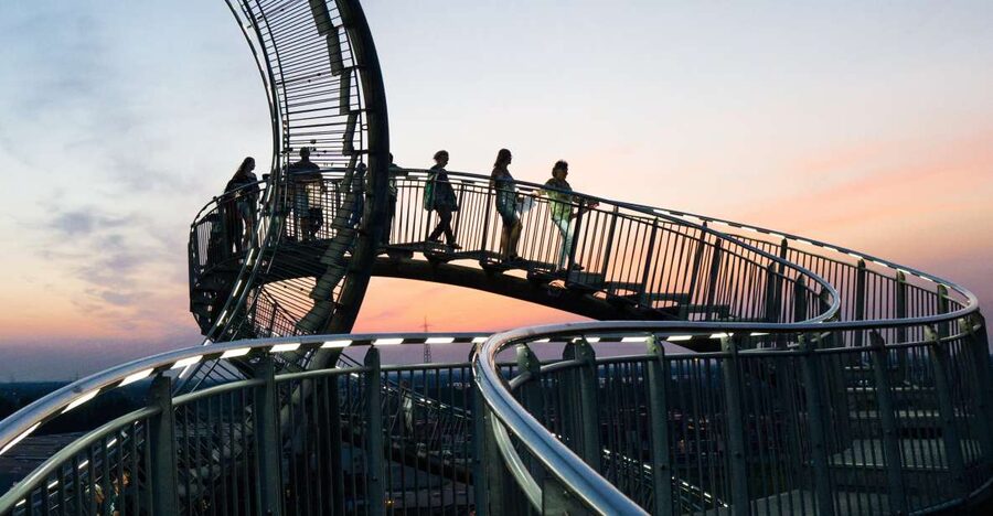 Duisburg: Guided Evening Tour at "Tiger and Turtle" - Walking through the illuminated sculpture