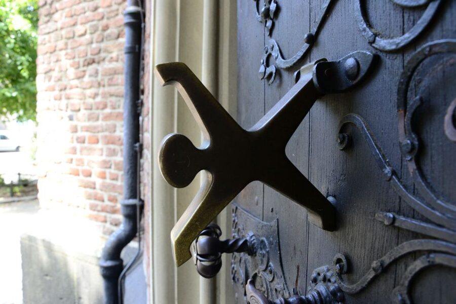 Düsseldorf: Guided Old Town Tour with Beer Break - What the two-hour format does well