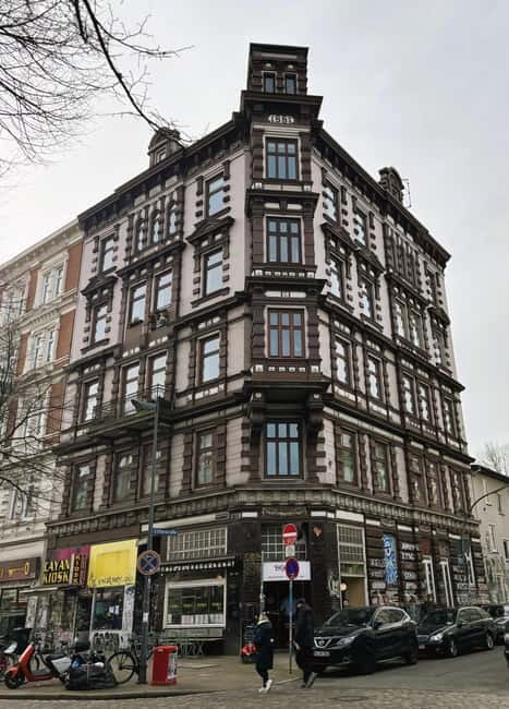 English guided insider tour through the Schanzenviertel - What you will see in two hours