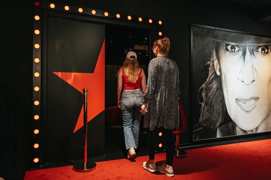 Express-Tour Panik City Udo Lindenberg Multimedia Experience - Who will enjoy Panik City most