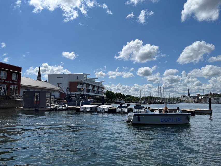 Flensburg: E-Boat rent - Choosing between one, two, and three hours