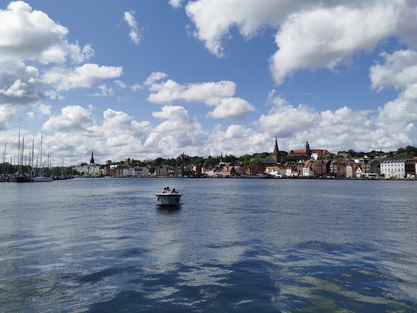 Flensburg: E-Boat rent - Should you book the Flensburg E-Boat rental?